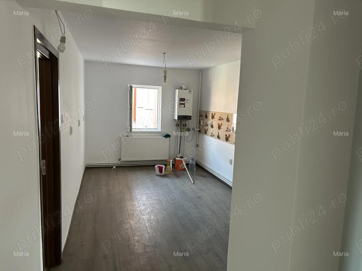 Apartament de vanzare cu 4 camere - 8