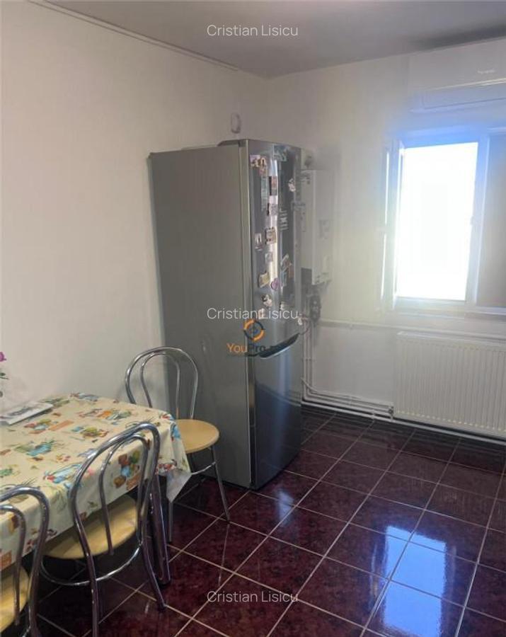 Decomandat 3 camere cu vedere pe 3 parti - 4