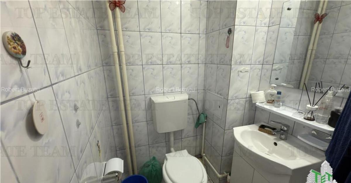 Apartament 3 camere 2 bai bloc 1984 zona metrou 1 Decembrie - 8