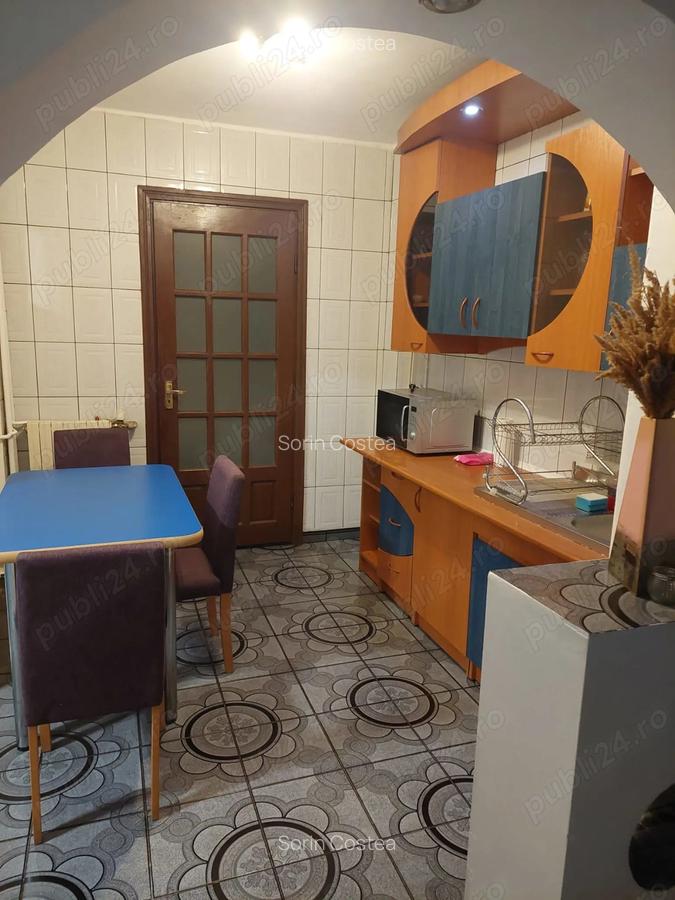 Persoana fizica inchiriez pe termen lung (minim 2 ani) apart. 3 camere decomandate - 5