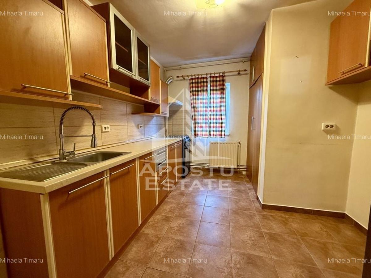 Apartament cu 3 camere, 2 bai, centrala proprie, zona Soarelui - 3