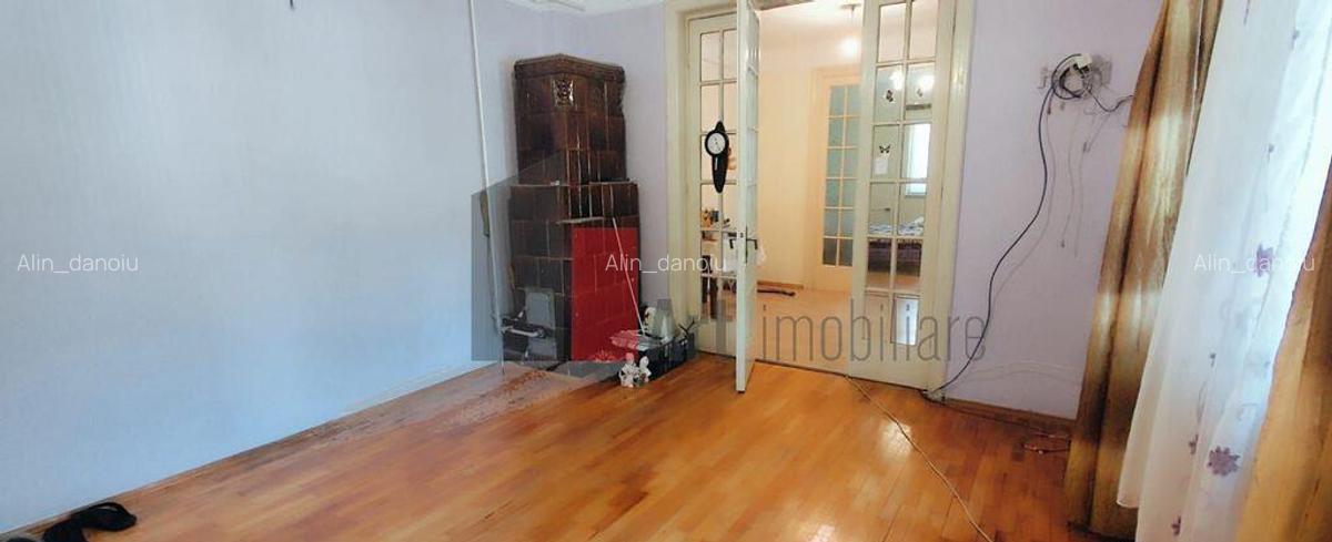 Casa de vanzare + teren in zona Jiului (Bucurestii Noi) - 36