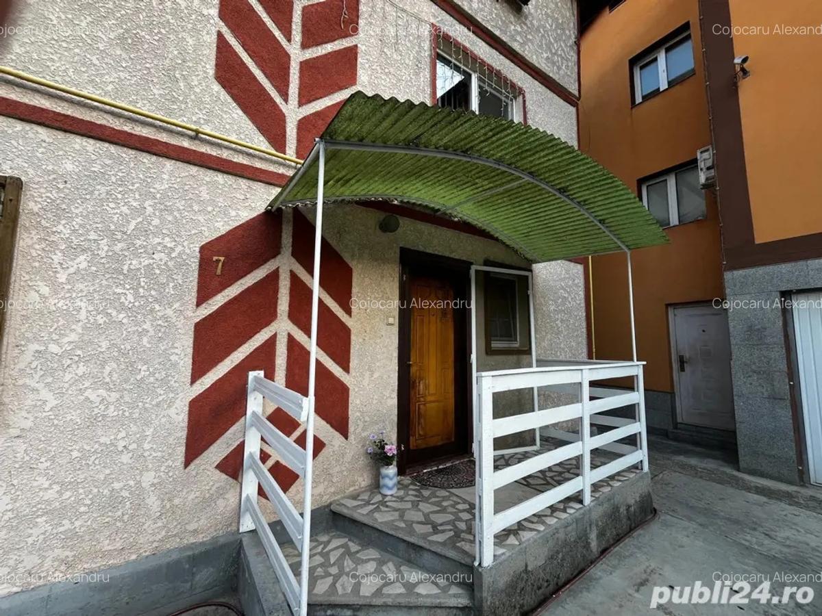 Apartament decomandat de 3 camere la curte in vila DE VANZARE - Direct Proprietar. Zona Traian - 7