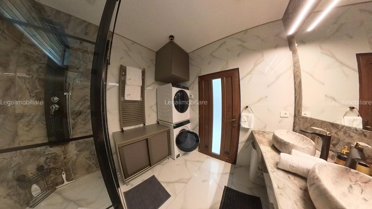 Casa din Categoria Lux - cu 6 camere - Jacuzzi si 2 saune + garaj - 7