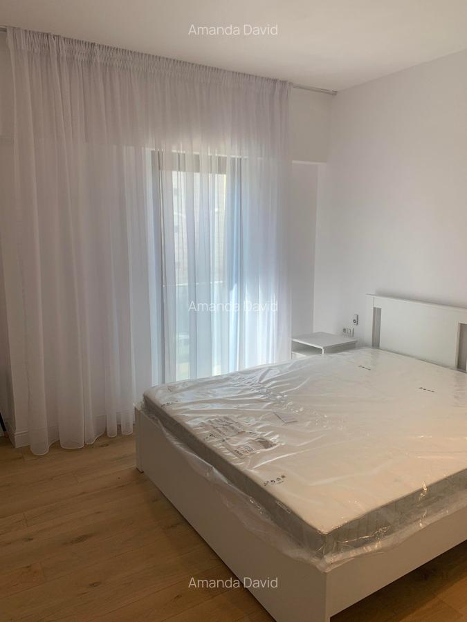 Apartament cu 3 camere semidecomandat în P-ța Victoriei - 8