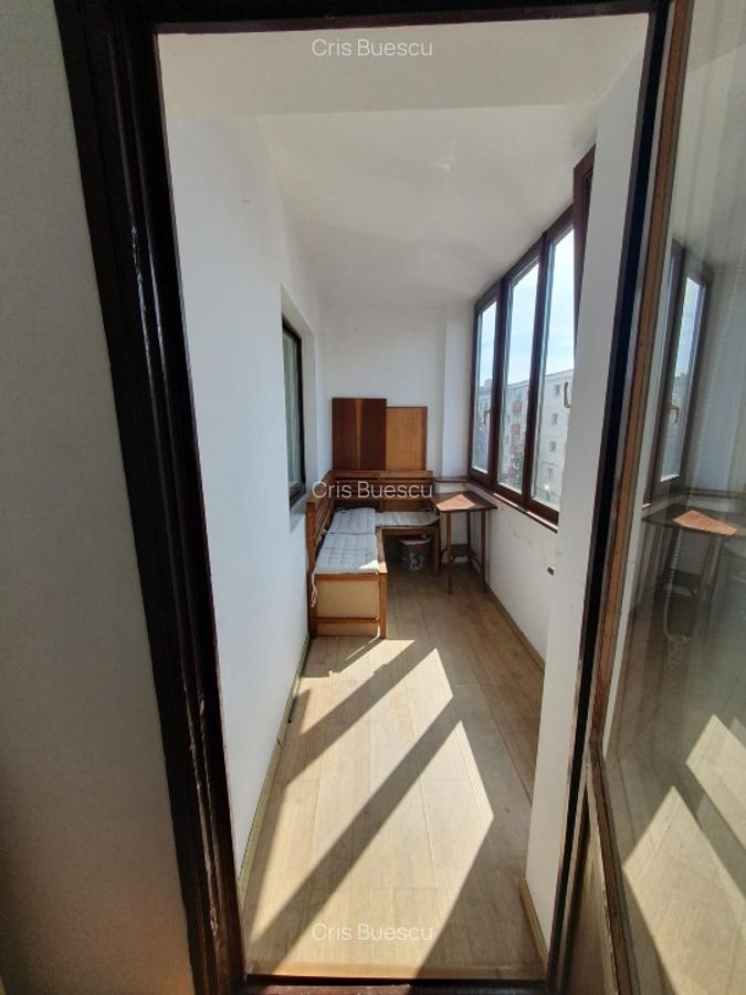 Persoana fizică vând apartament cu 4 camere str Ion Meșter nr.4 - 4