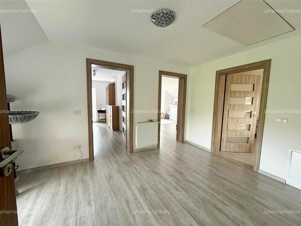 Casă cu 5 camere în Dumbrăvița - 14