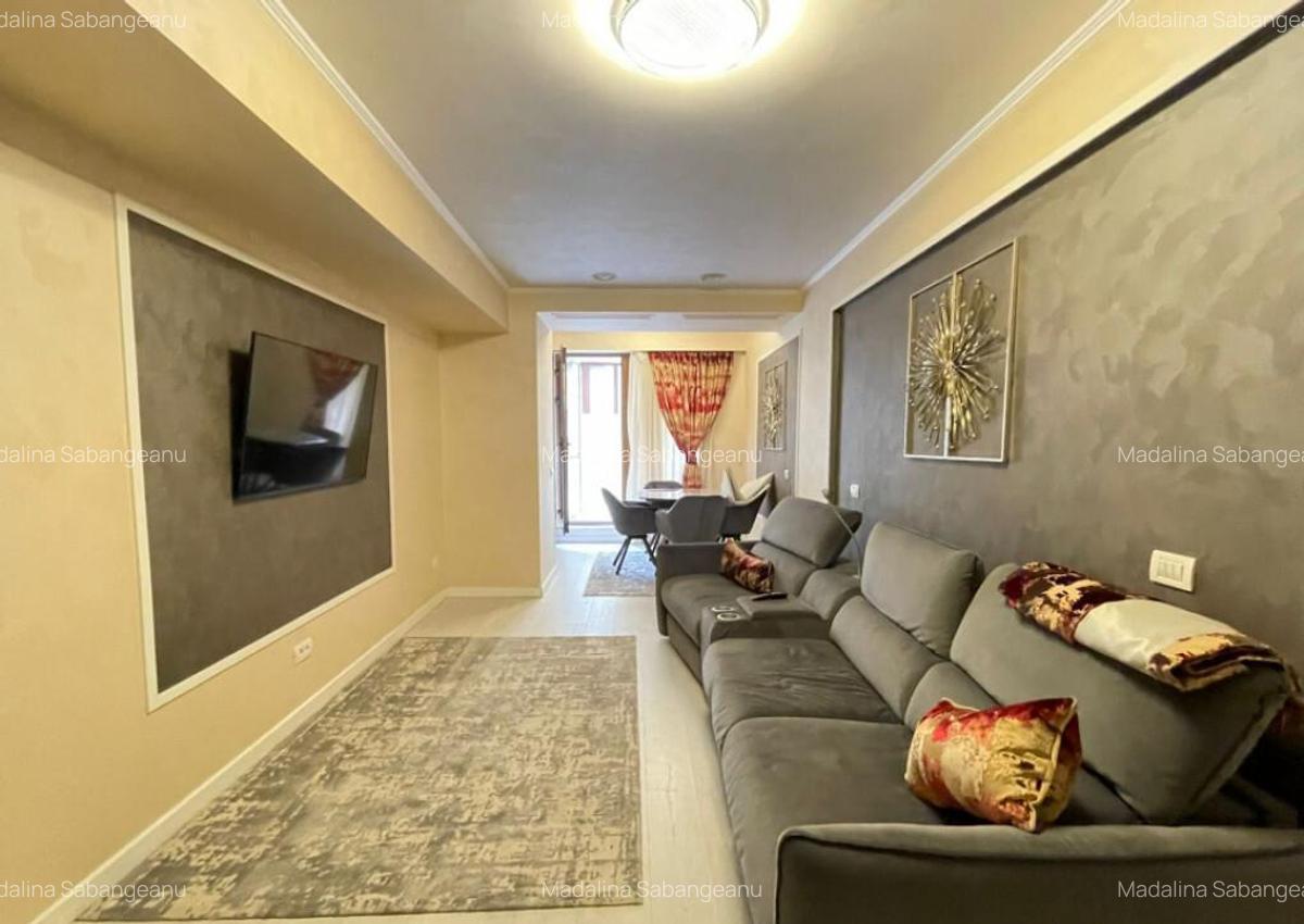 Apartament de 3 camere ?i curte privata - Parcare subteran - 2