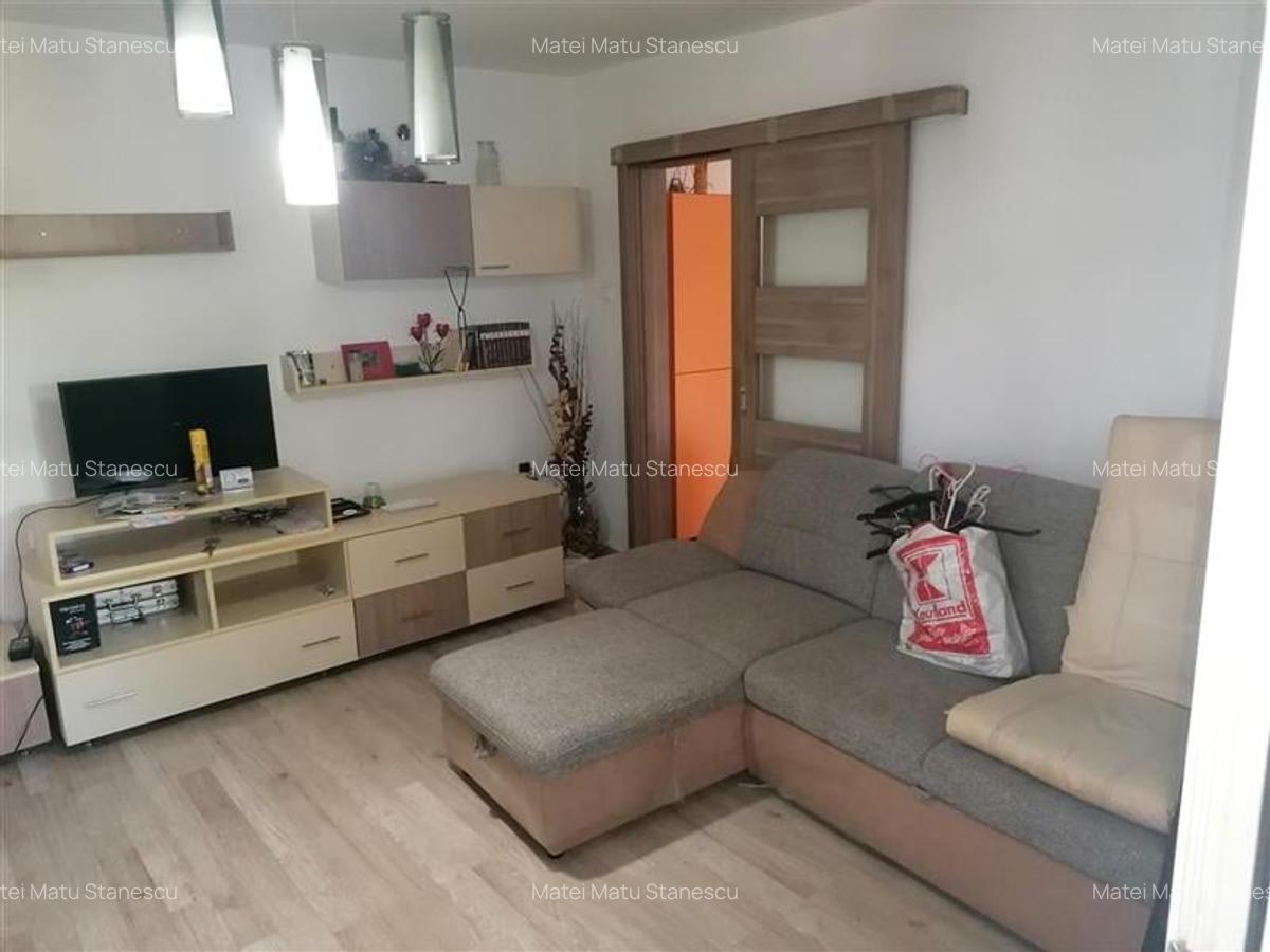 Apartament cu 3 camere semidecomandat în Soarelui - 11