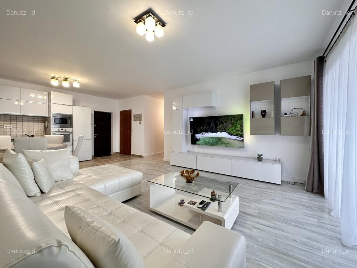 Inchiriere Apartament 3 camere, 2 bai, zona centrala, garaj - 11