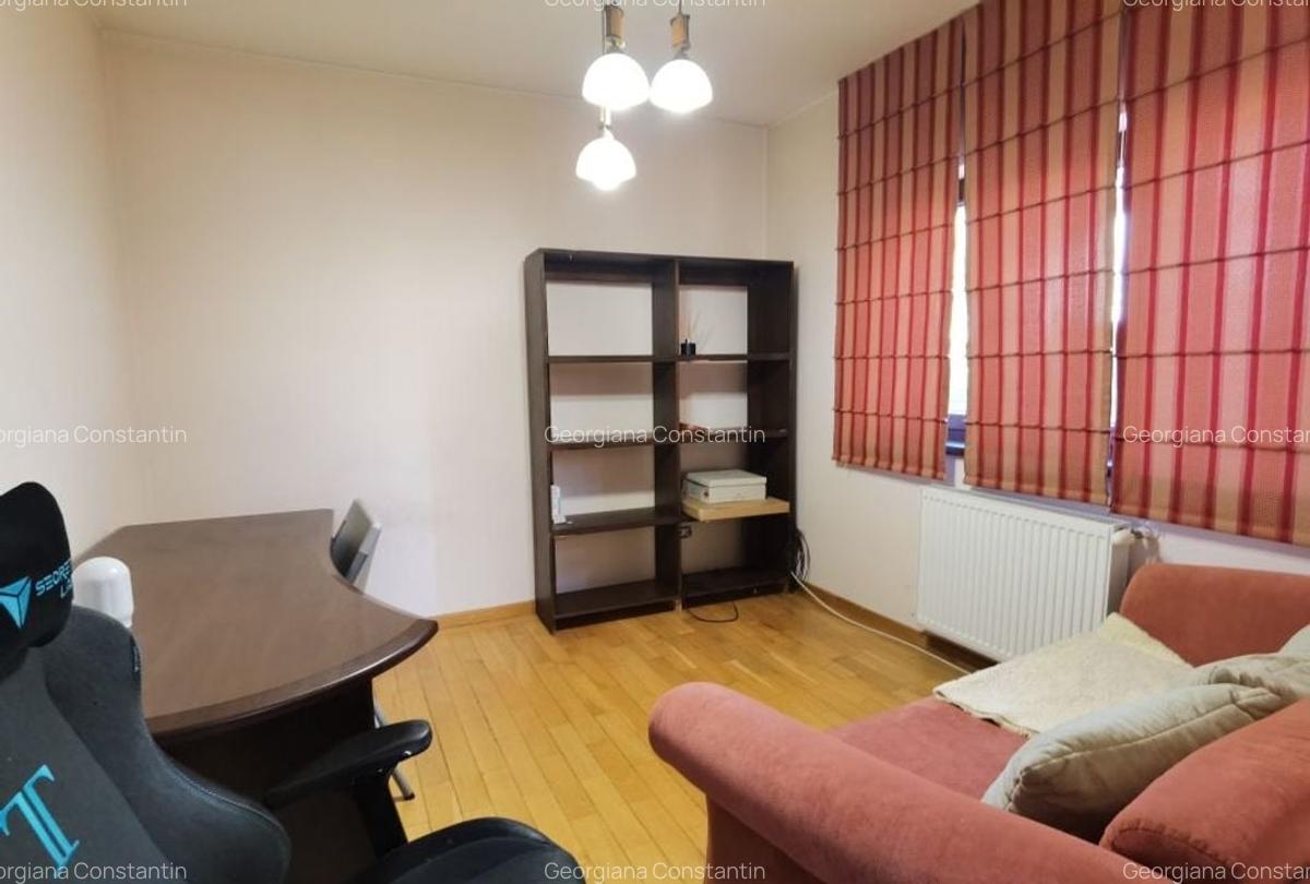 Vila spatioasa, mobilata, piscina proprie - 12