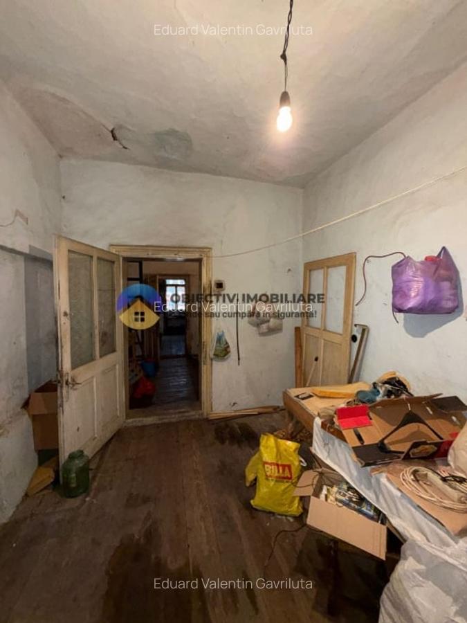 Casa + teren spatios de vanzare - Girov - 16