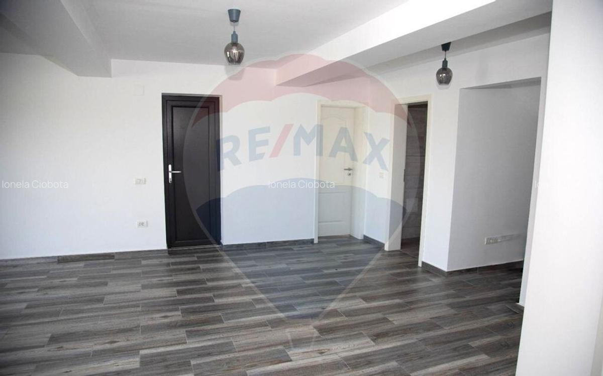 Casa / Vila de vanzare Sanpetru, jude?ul Bra?ov - 4