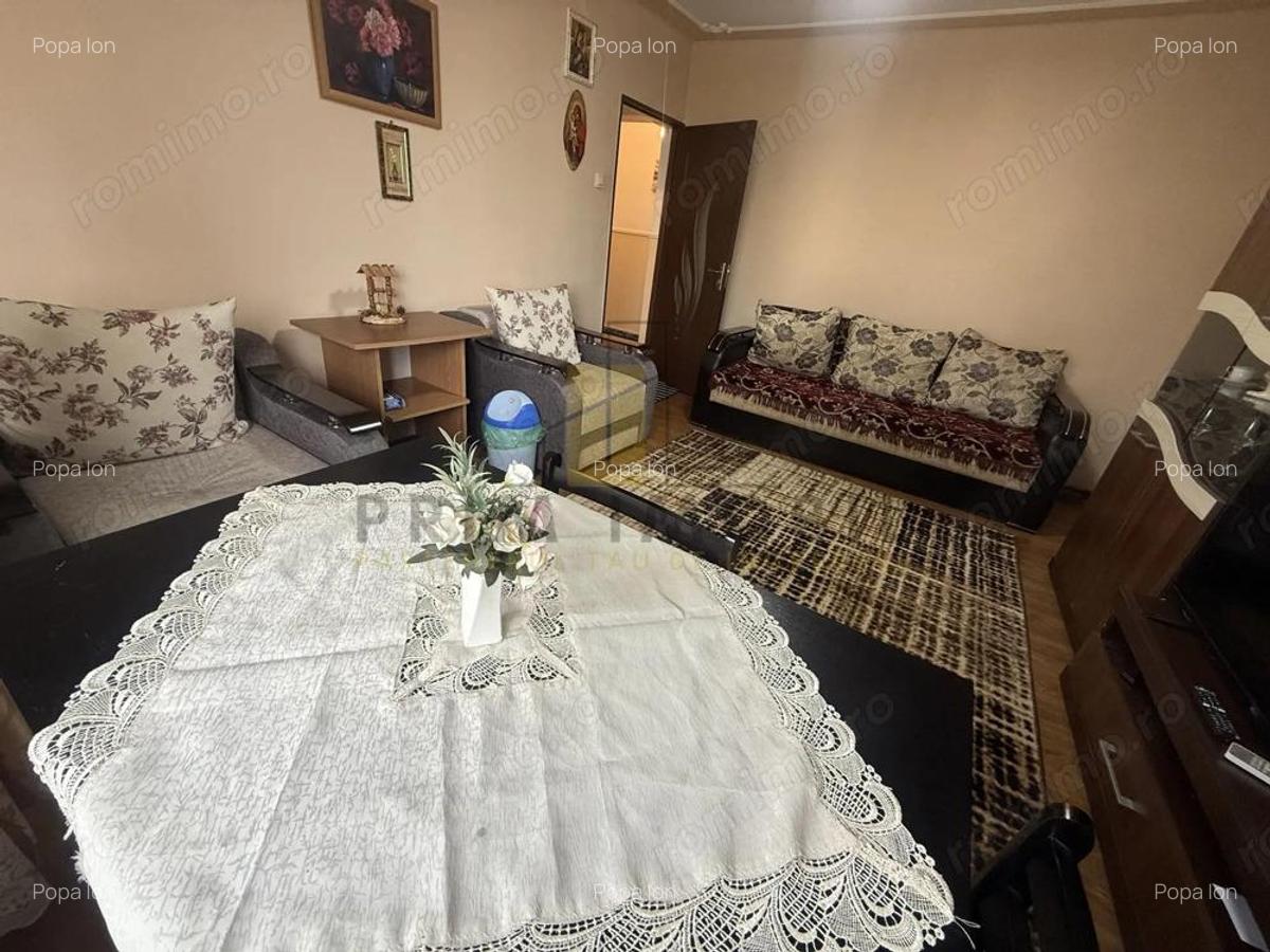 4 camere Decomandat Dacia, etaj intermediar, 1980 - 3 4 camere Decomandat Dacia, etaj intermediar, 1980 - 3