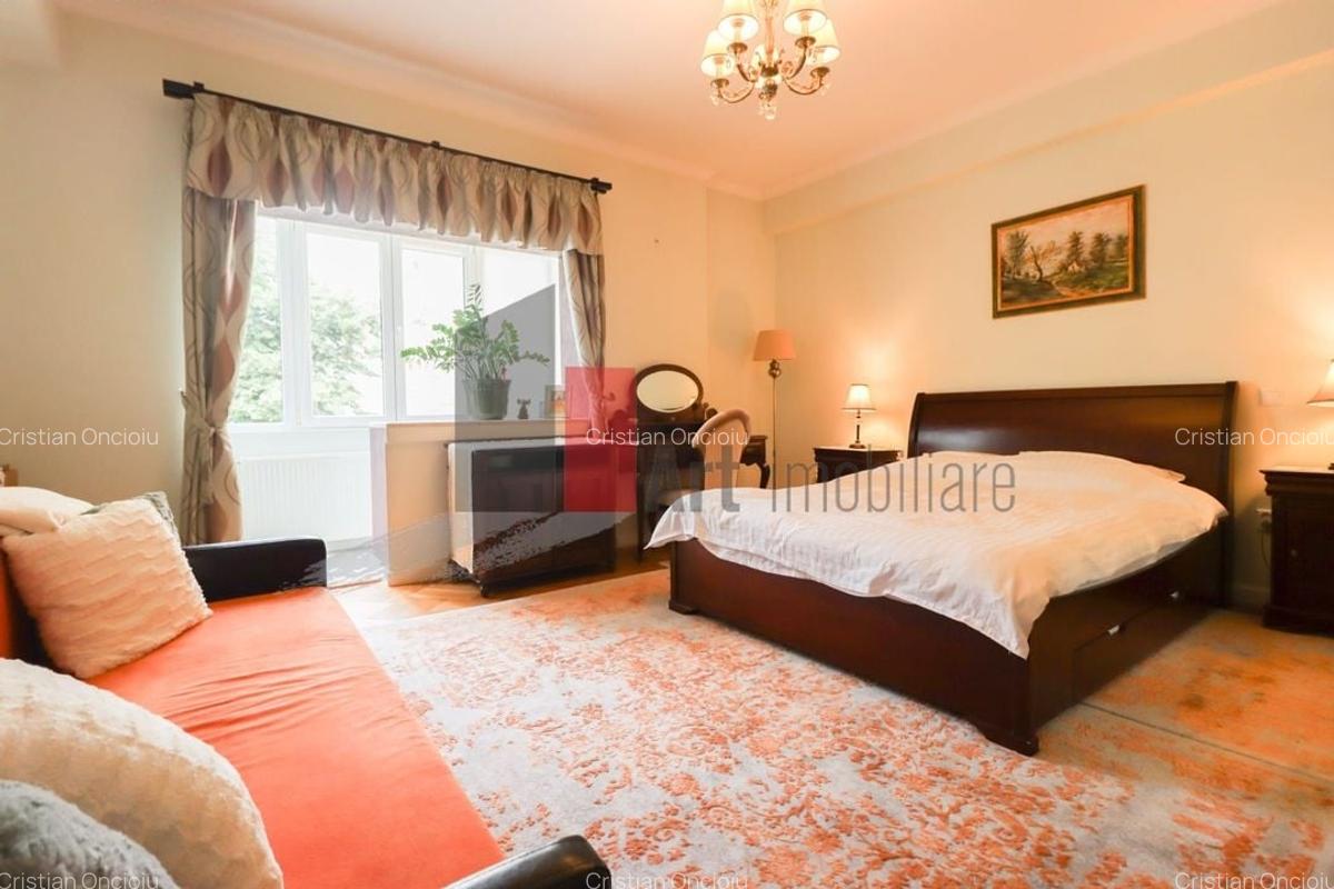 Apartament cu 3 camere semidecomandat în Universitate - 19