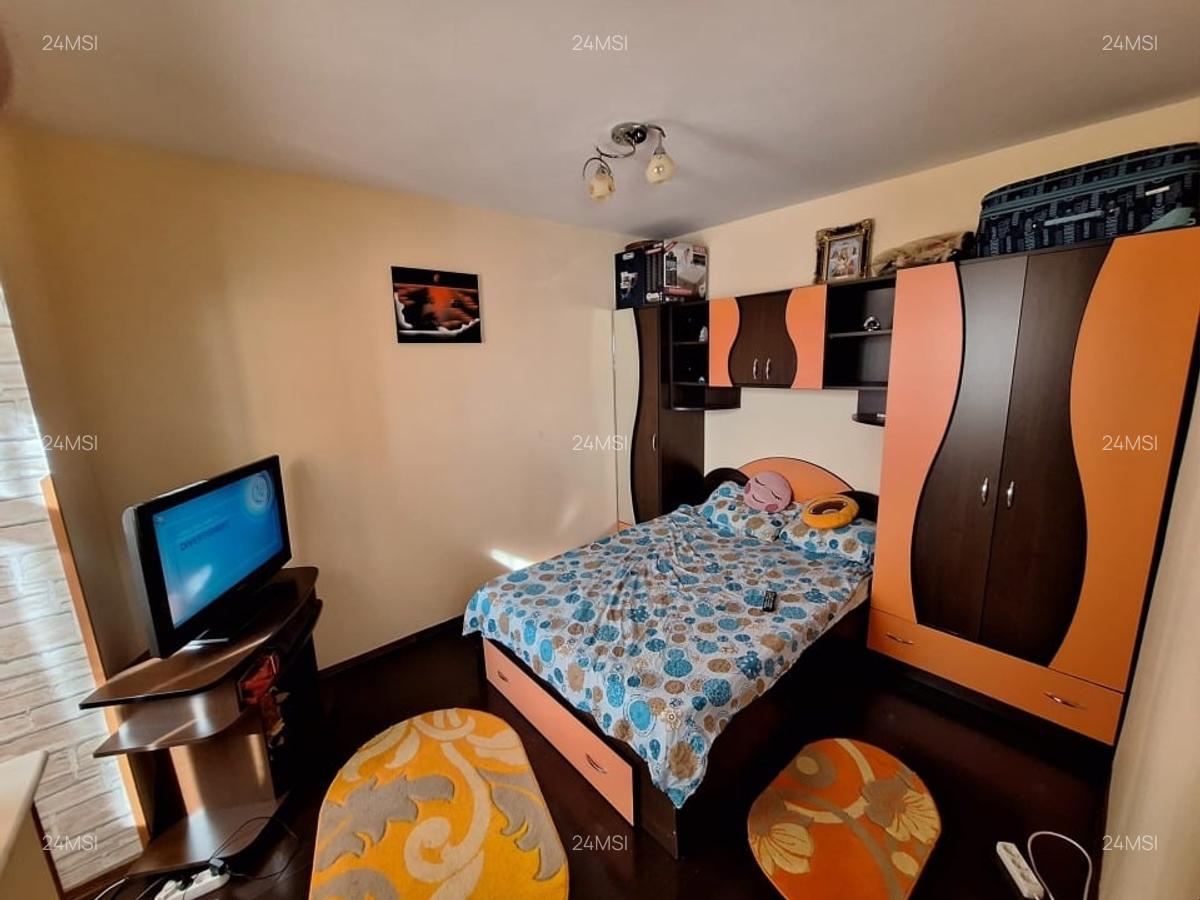 De vanzare apartanemnt 2 camere- Costesti, jud. Arges - 6