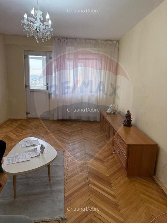 Apartament cu 3 camere de inchiriat in zona Craiovita Noua - 6