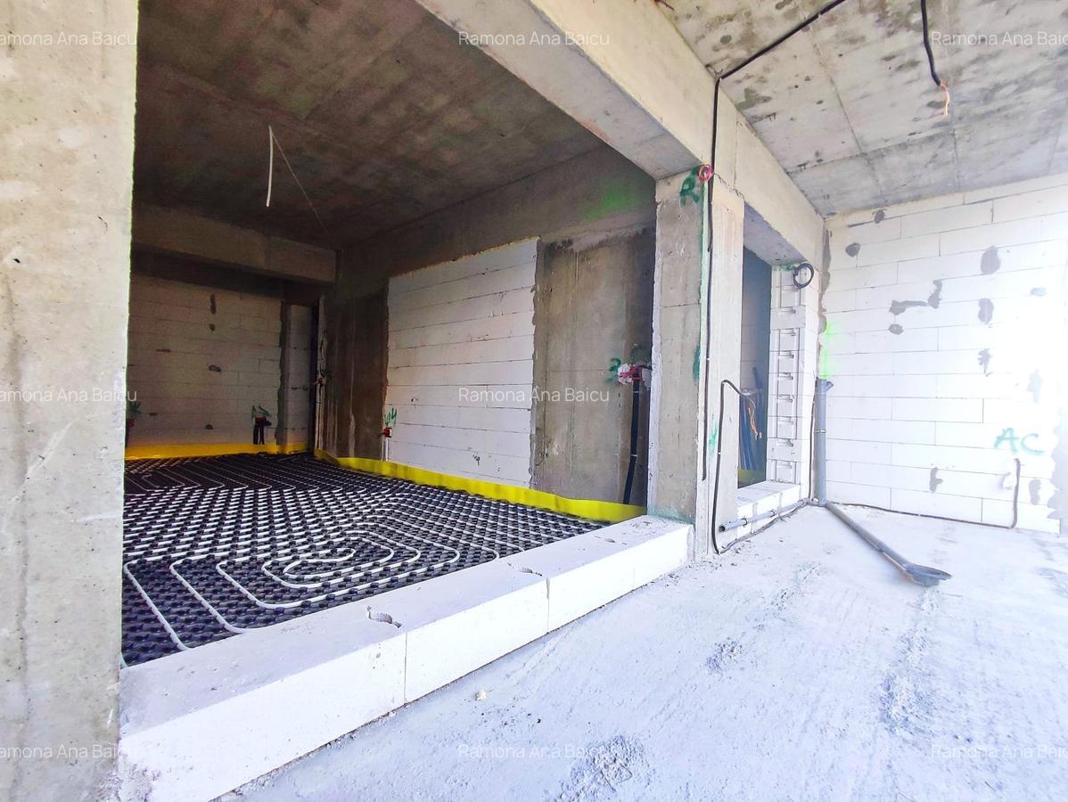 Apartament cu 4 camere decomandat în Titan - 14