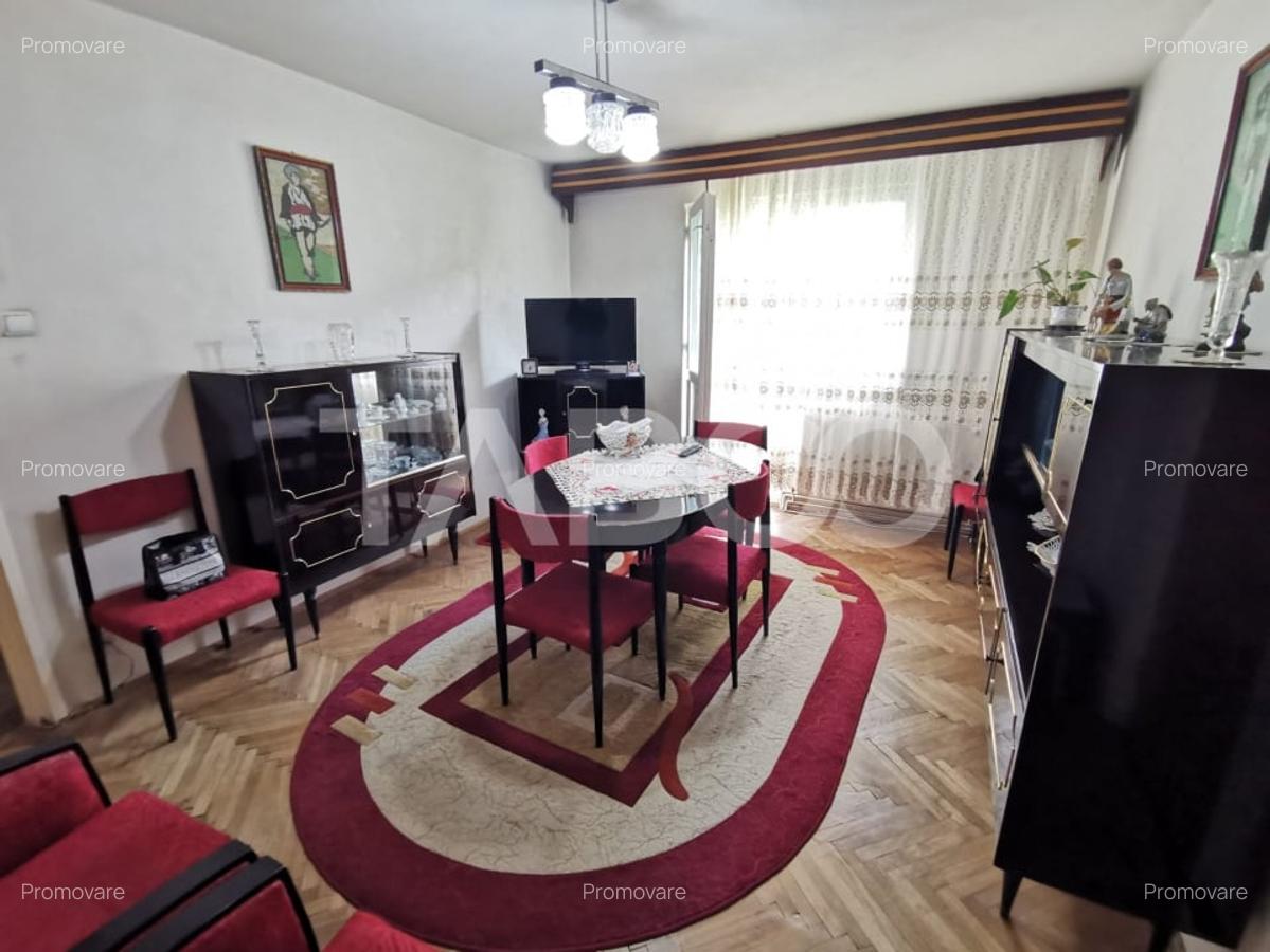 Apartament cu 3 camere la etajul 2 in zona Mihai Viteazul - 2