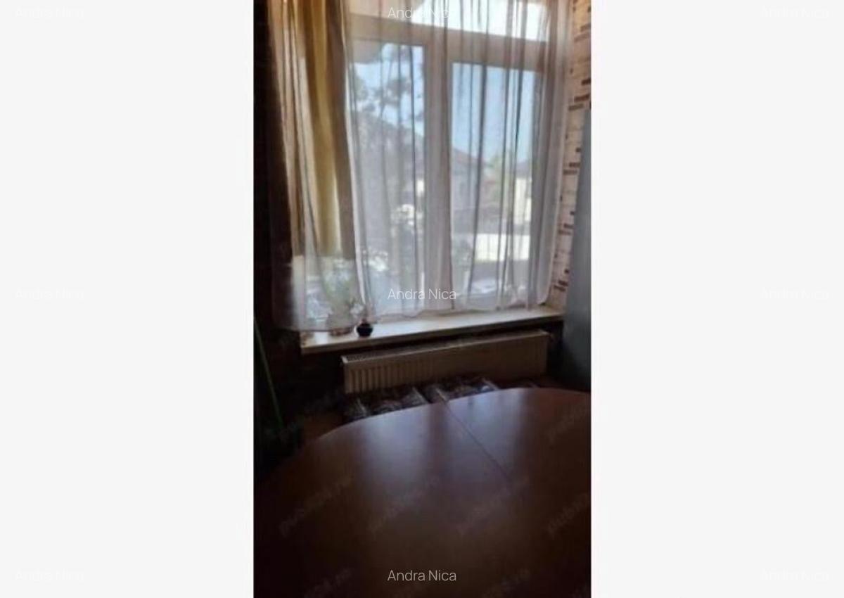 Apartament de vanzare - 3 camere luminoase, cu 3 balcoane - 4