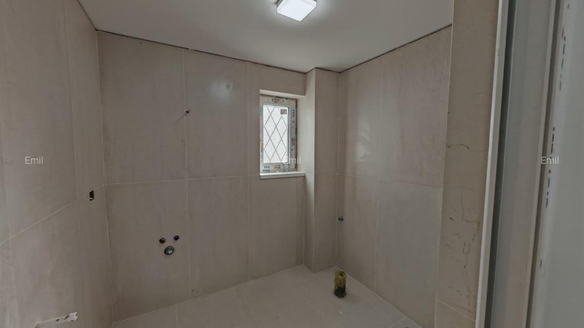 De închiriat – spațiu comercial, Str. Crinului - 5