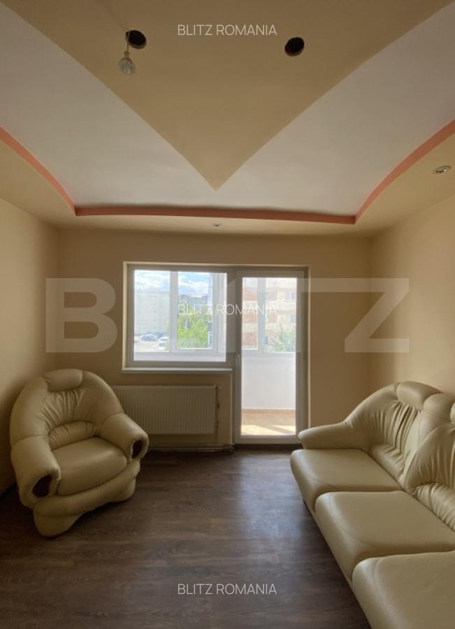 Apartament de 3 camere, 2 bai si balcon inchis, etaj intermediar - 4
