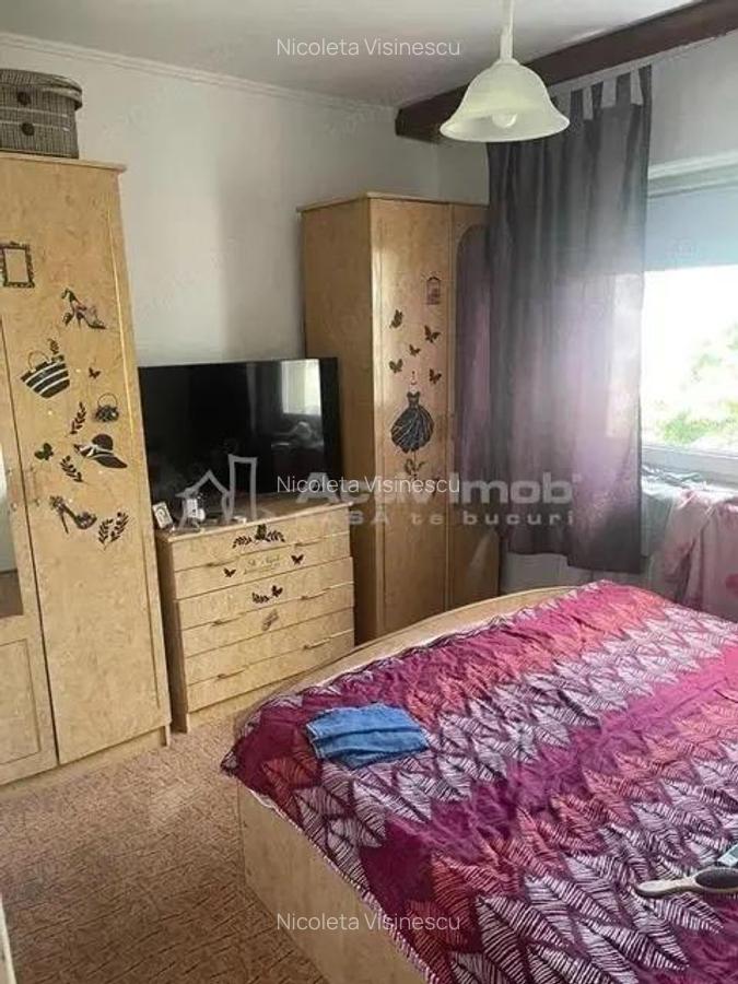 APARTAMENT 2 CAMERE SEMIDECOMANDAT INEL 2 - 3