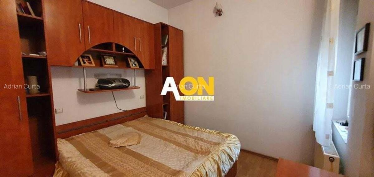 Casa cu 7 camere, 2 spatii comerciale, pretabila pt. birouri, Centru - 13