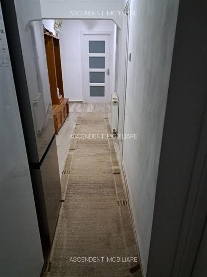 Apartament cu 3 camere decomandat în Central - 4