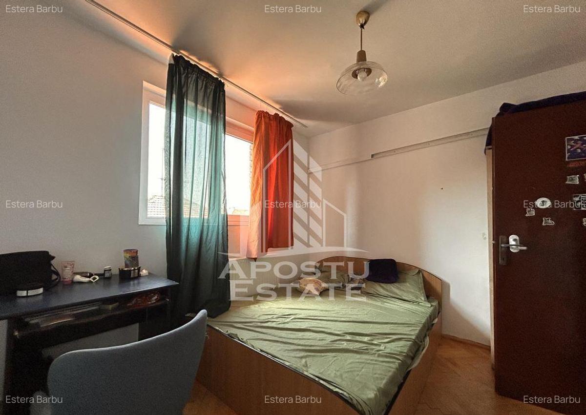 4 camere decomndat Pia?a Unirii | Terasa, parcare in c... - 6
