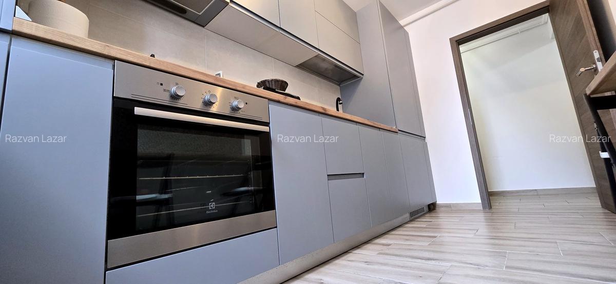 Apartament cu 3 camere decomandat, mobilat în Apărătorii Patriei - 5