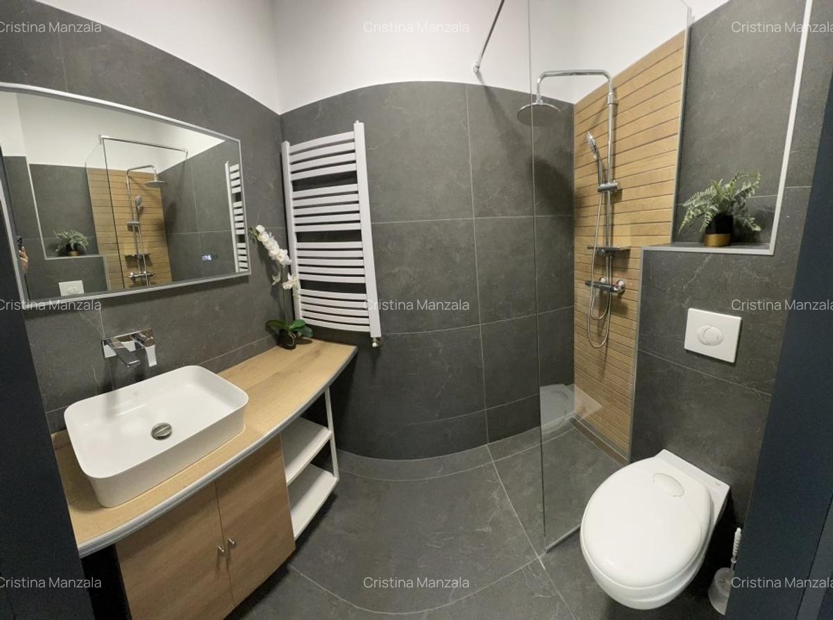 Tineretului-Parcul Carol ,casa renovată P+1,fara curte ,100 mp ,terasa mare - 3
