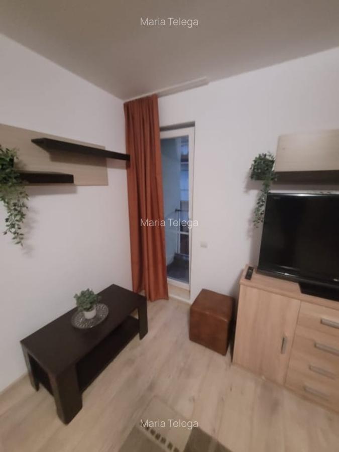 Apartament cu 2 camere decomandat, mobilat în Tractorul - 10