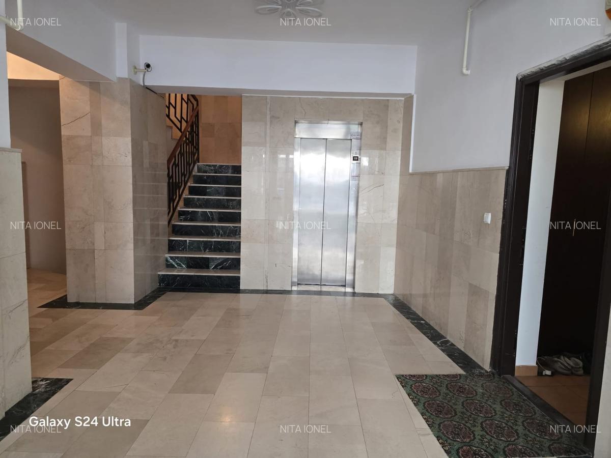 Apartament cu 3 camere decomandat, mobilat în P-ța Victoriei - 24