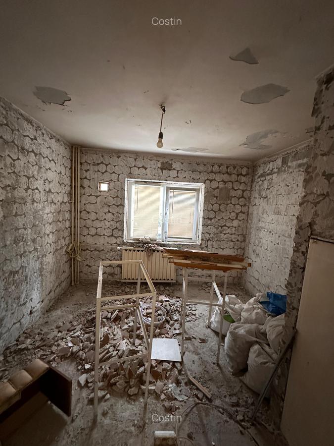 APARTAMENT 3 CAMERE 2/8 BL 1991 HOL H REABILITAT APROPRIERE METROU PARC 4 MINUTE - 5