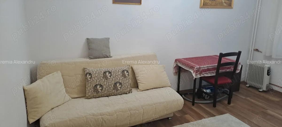 Proprietar inchiriez garsoniera in zona linistita, Tei - 1