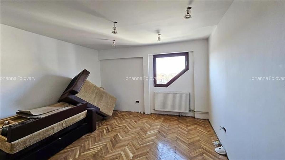Apartament in asociatie, renovat, 6 cam 2 nivele cu garaj Elisabetin - 20