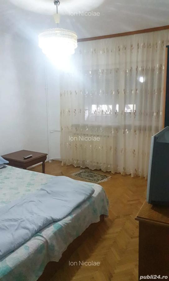 Apartament 3 camere decomandat, etaj 3, zona Independen?ei aproape de Veterani la Intim - 2