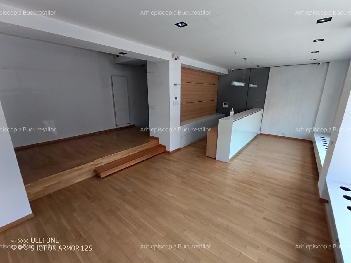 Spatiu comercial - 5