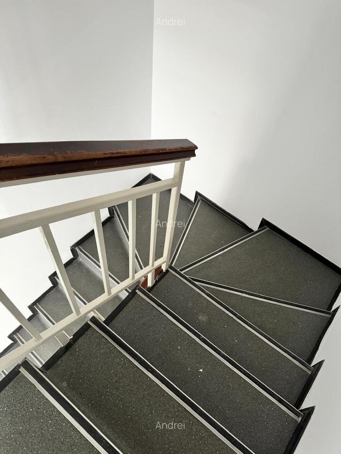 Apartament duplex  8 camere , cu garaj si boxa - 11