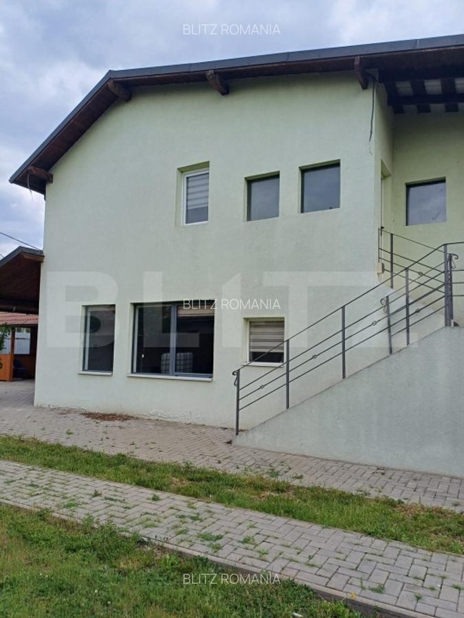 Casa cu spatiu comercial, in zona Poiana - 11