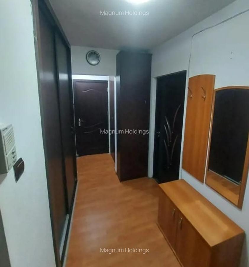 Apartament 3 camere, etajul 3, zona Kaufland Craiovei - 2