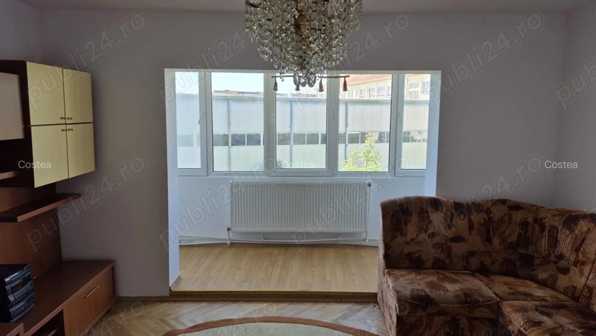 Vand apartament 3 camere Micalaca, zona Miori?a Arad - 2