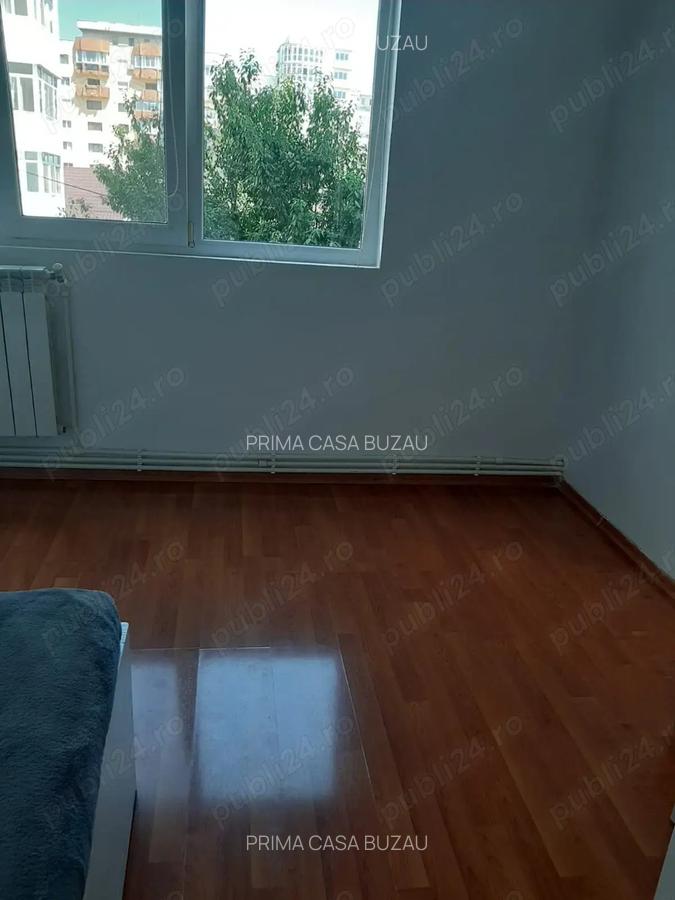 Apartament cu 2 camere zona Unirii Sud etaj 1 din 4 Pret: 82.000 - 12