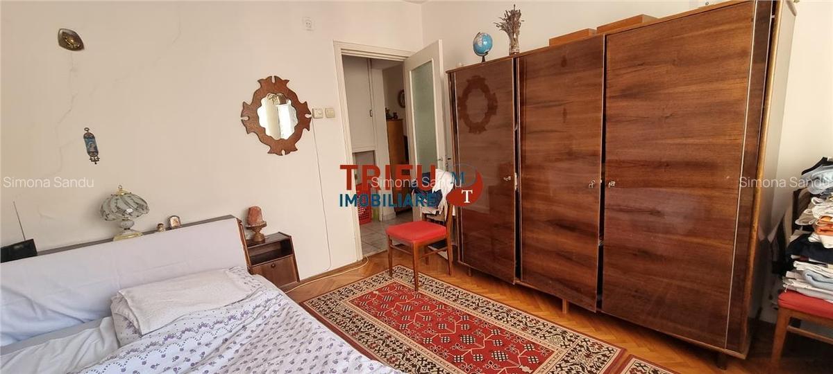 Apartament 3 camere de vanzare etaj 1 zona Centru - 3