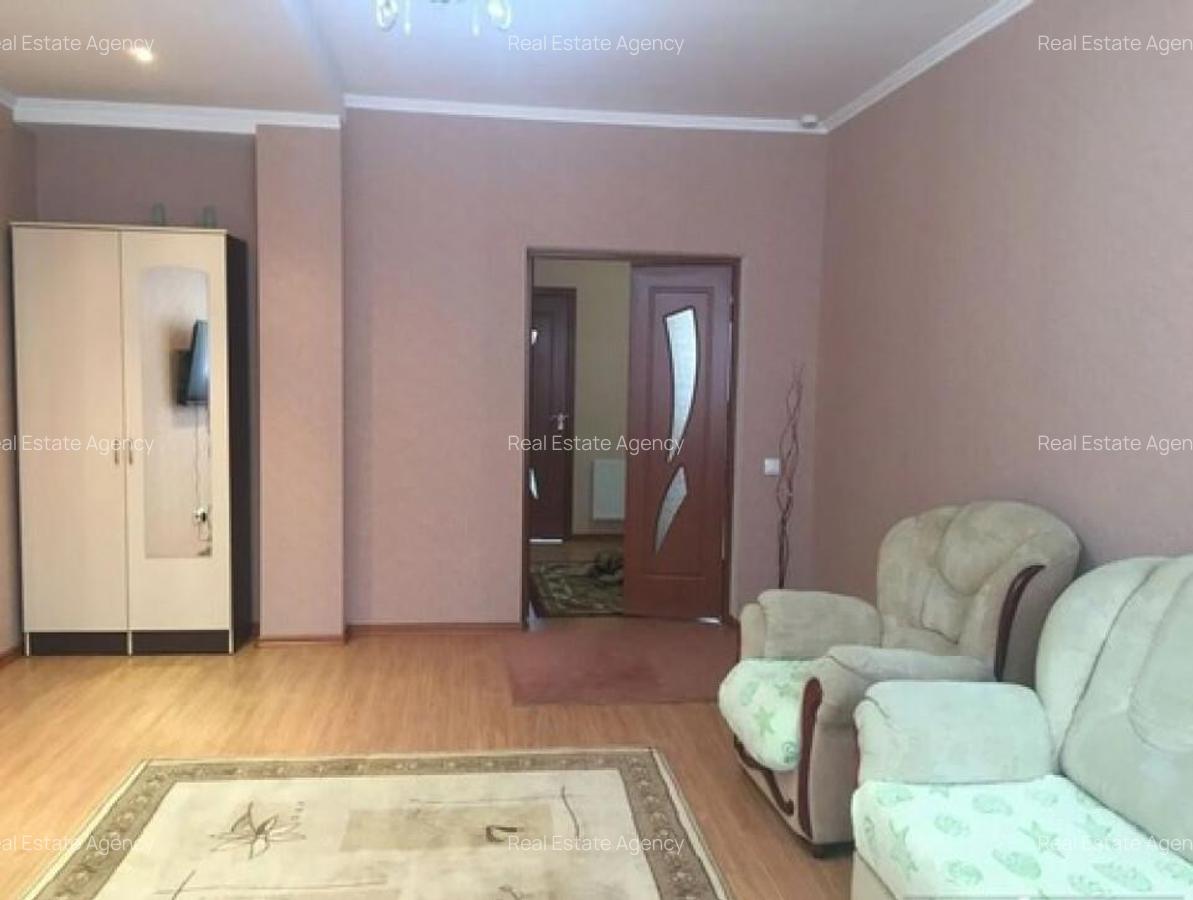 2 camere in zona Buziasului - 1