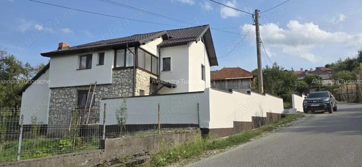 Vila de vanzare in comuna Valeni, judetul Dambovita - peisaj de vis, aer curat si liniste deplina - 4