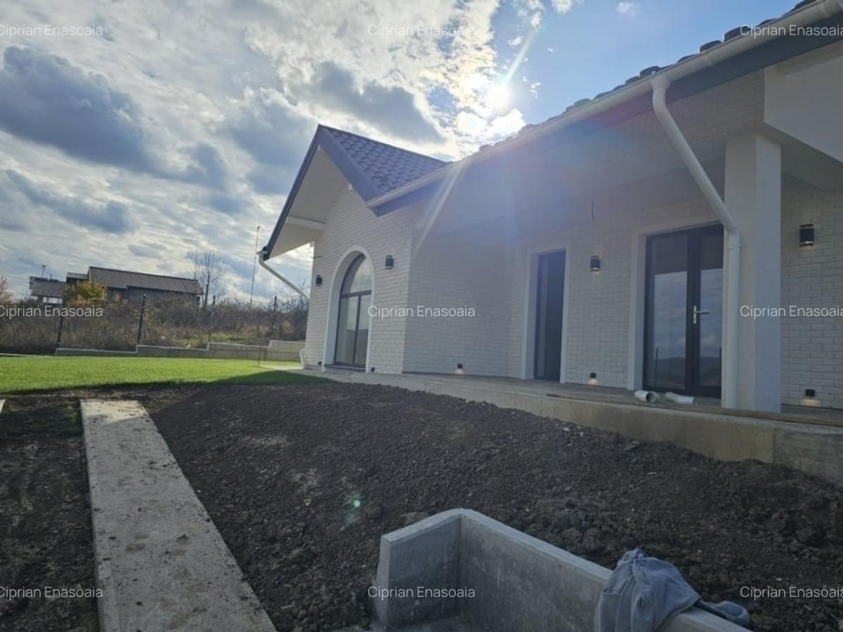 🏡 Casă de vânzare Ciurea – priveliște superbă, construcție solidă - 15