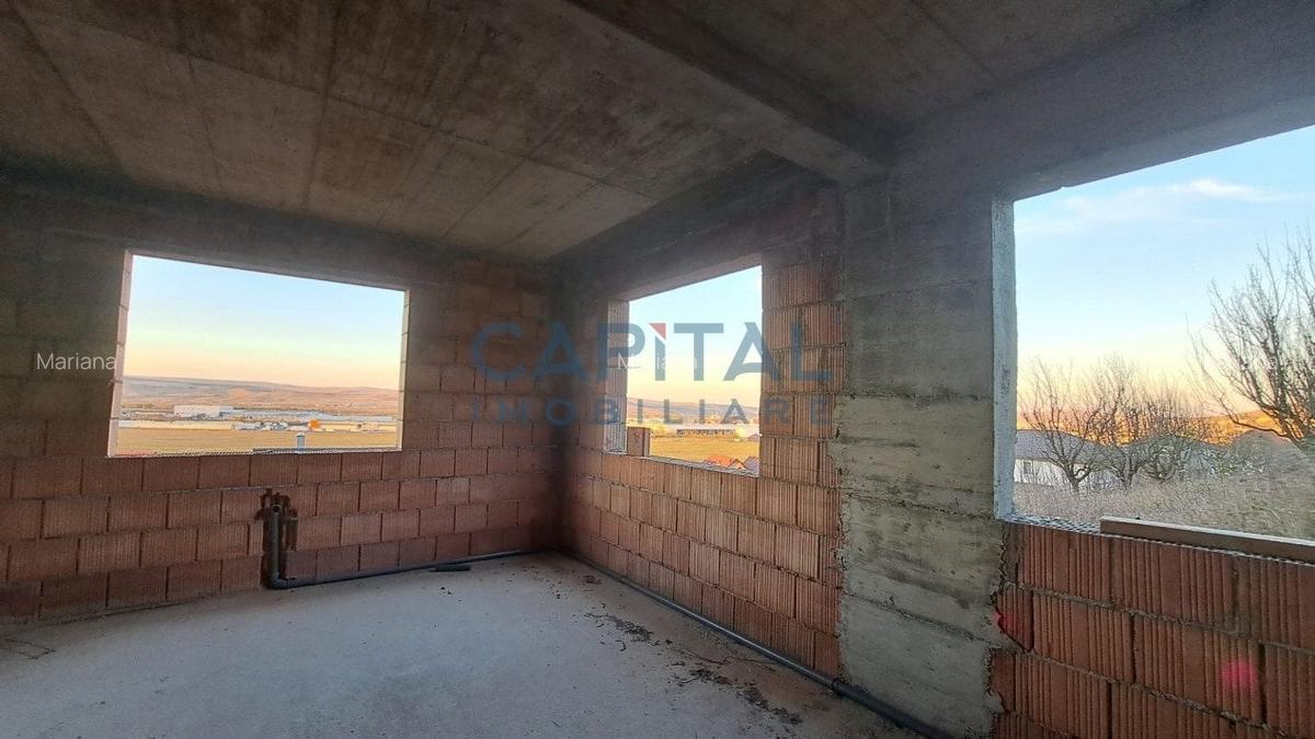 Casa cu garaj, zona Planoare - 8