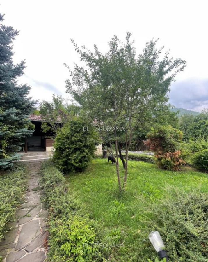 Casa P+1, cu Piscina si Garaj Dublu, 340 mp, 17 ari teren, z - 13
